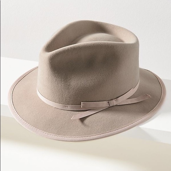 Anthropologie Accessories - LAST CHANCE Anthropologie Trimmed grey beige felt fedora NEW accessory hat styl
